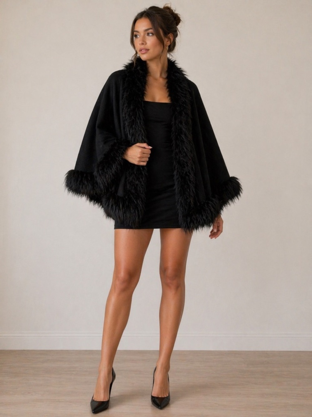 Comfifab Elegant Black Faux Fur Trim Vintage Victorian Inspired Mob Wife Capelet